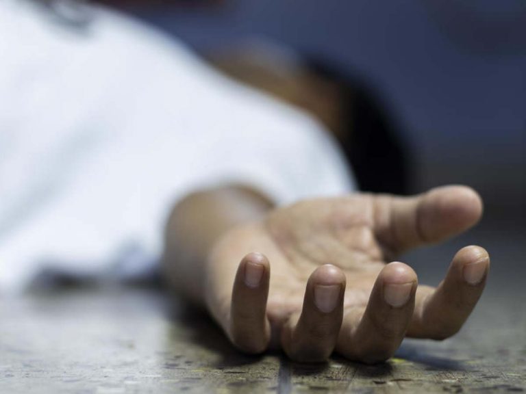 సీఎంకు లేఖ రాసి రైతు ఆత్మహత్య