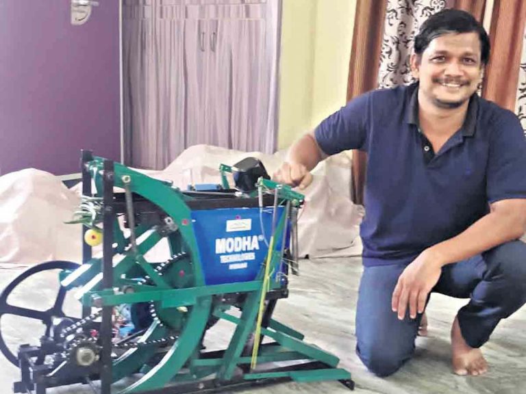 చేనేత కార్మికులకు కోసం మోదా టెక్నాలజీ సరికొత్త యంత్రం