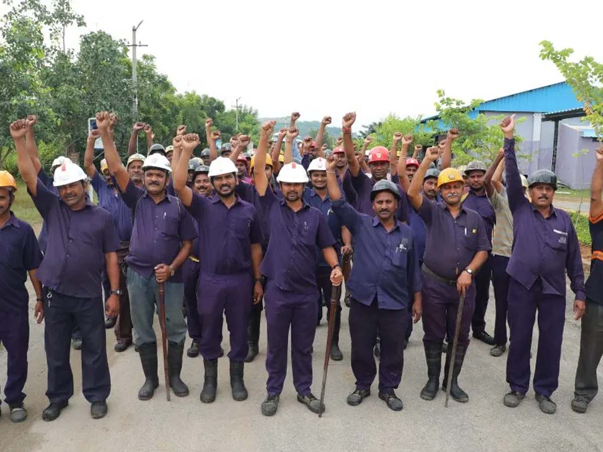 సింగరేణి సమ్మెను రాష్ర్టమే చేయించింది: ప్రహ్లాద్‌ జోషి