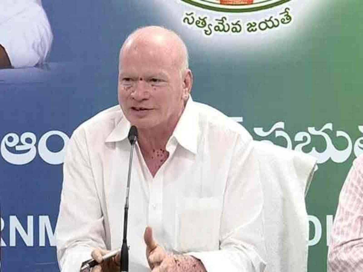 బీసీలు బలహీన వర్గాల వారే.. కానీ బలహీనులు కాదు: సుభాష్‌ చంద్రబోస్‌