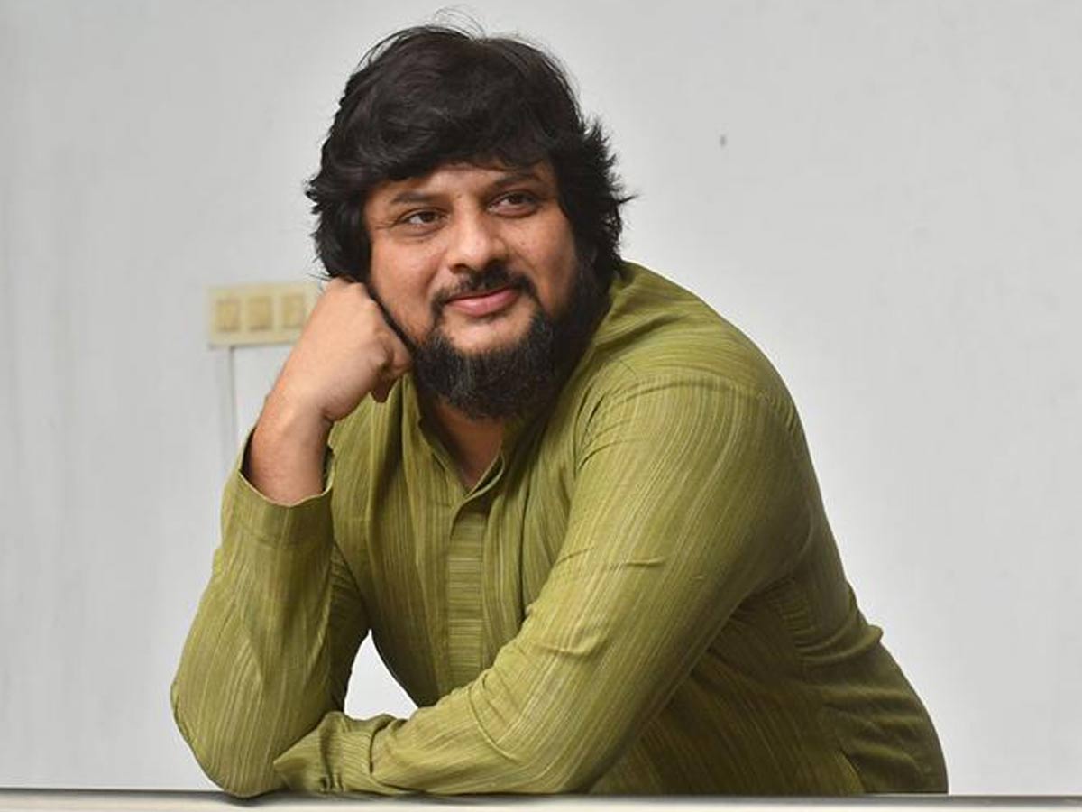 వైవిధ్యంతో సాగుతున్న సురేందర్ రెడ్డి