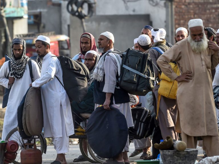 సౌదీ అరేబియా కీలక నిర్ణయం.. వారిపై నిషేధం..