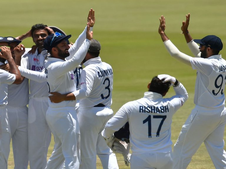 సెంచూరియన్ టెస్టులో టీమిండియా ఘనవిజయం
