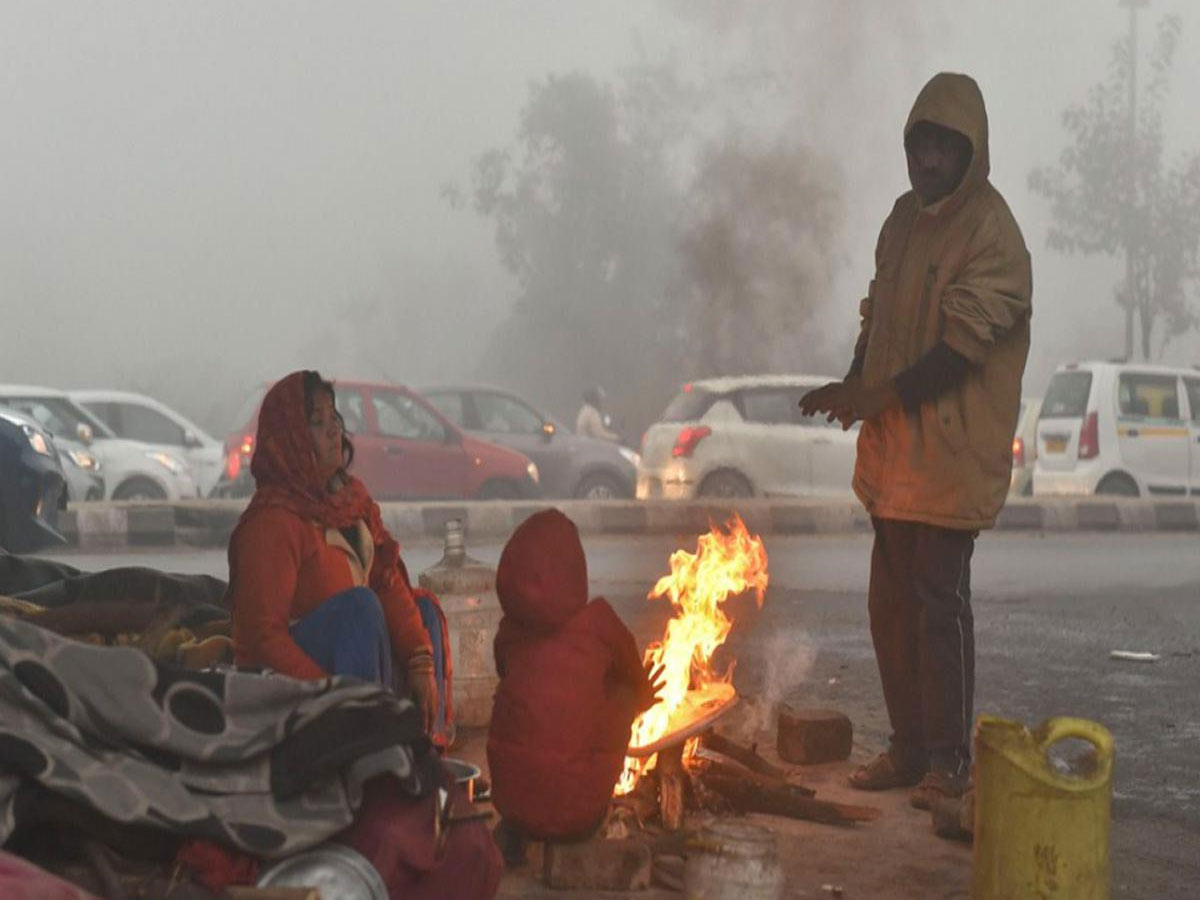 ఆదిలాబాద్ జిల్లాలో రోజు రోజుకు పడిపోతున్న ఉష్ణోగ్రతలు…