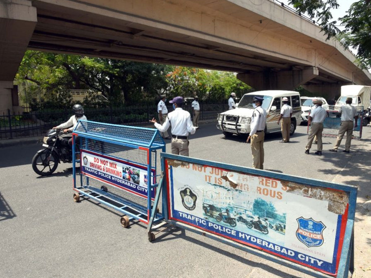 కేసీఆర్‌ క్రిస్మస్‌ విందు.. రేపు హైదరాబాద్‌లో ట్రాఫిక్‌ ఆంక్షలు.. ఇలా వెళ్లాల్సిందే..!