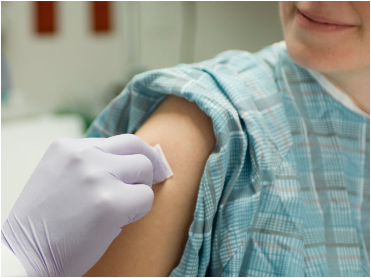 ఐరోపా దేశాల్లో అది లేకుంటే లాక్ డౌన్, జరిమానా