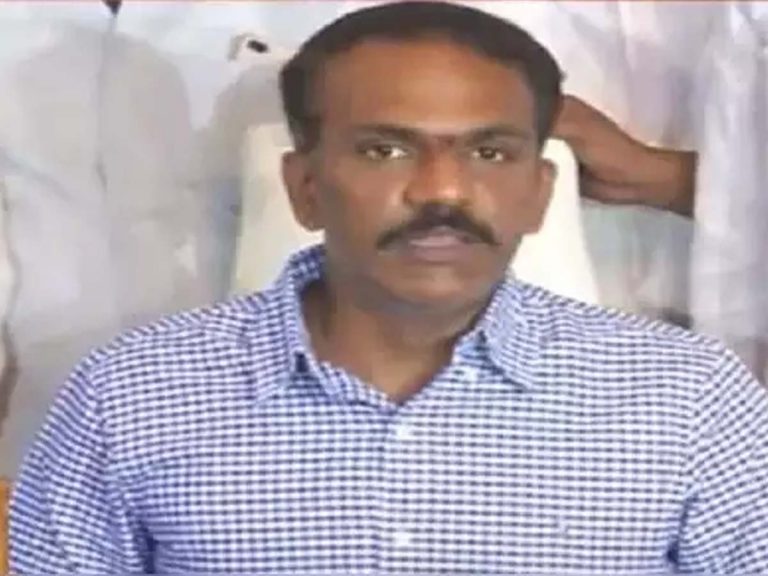 అందుకే గన్‌మెన్లు వద్దని చెప్పా-వంగవీటి రాధా