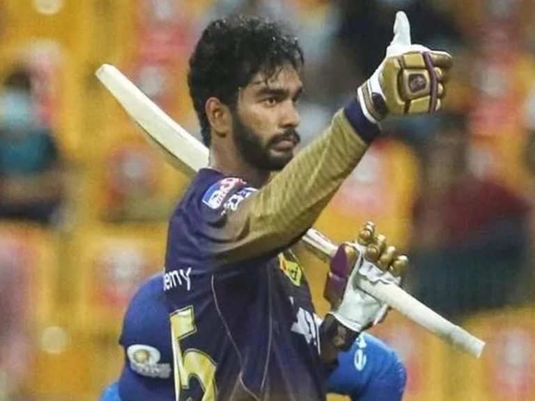 సెంచరీ చేసి తలైవాకు అంకితం ఇచ్చిన టీమిండియా యువ క్రికెటర్