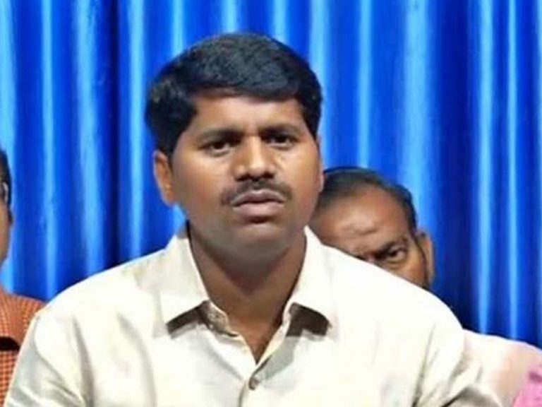 సీఎంఓ అధికారులతో ఉద్యోగ సంఘాల నేతల చర్చలు.. ఫలించేనా..?