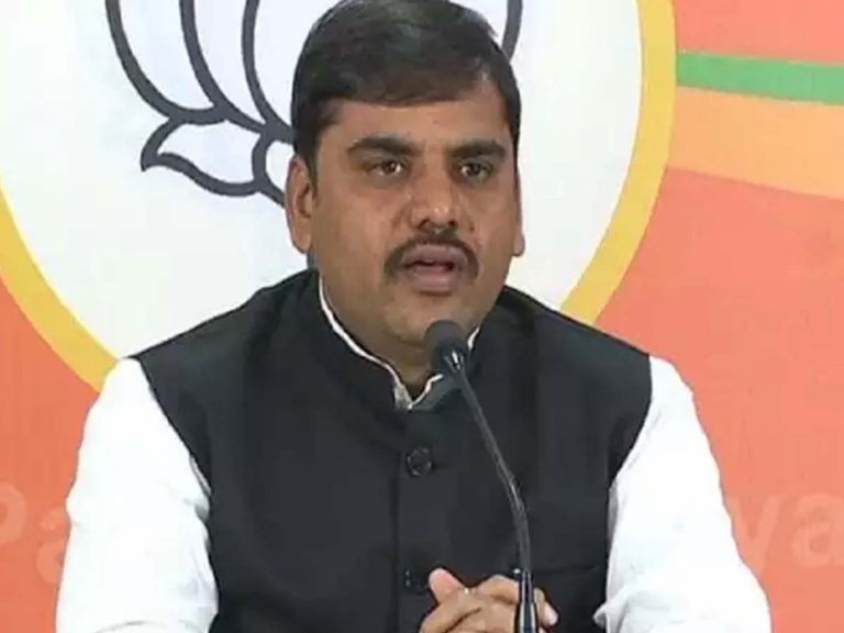 నారాయణస్వామి, ప్రకాష్‌రెడ్డిల వ్యాఖ్యలు అర్ధరహితం: విష్ణు వర్ధన్‌ రెడ్డి