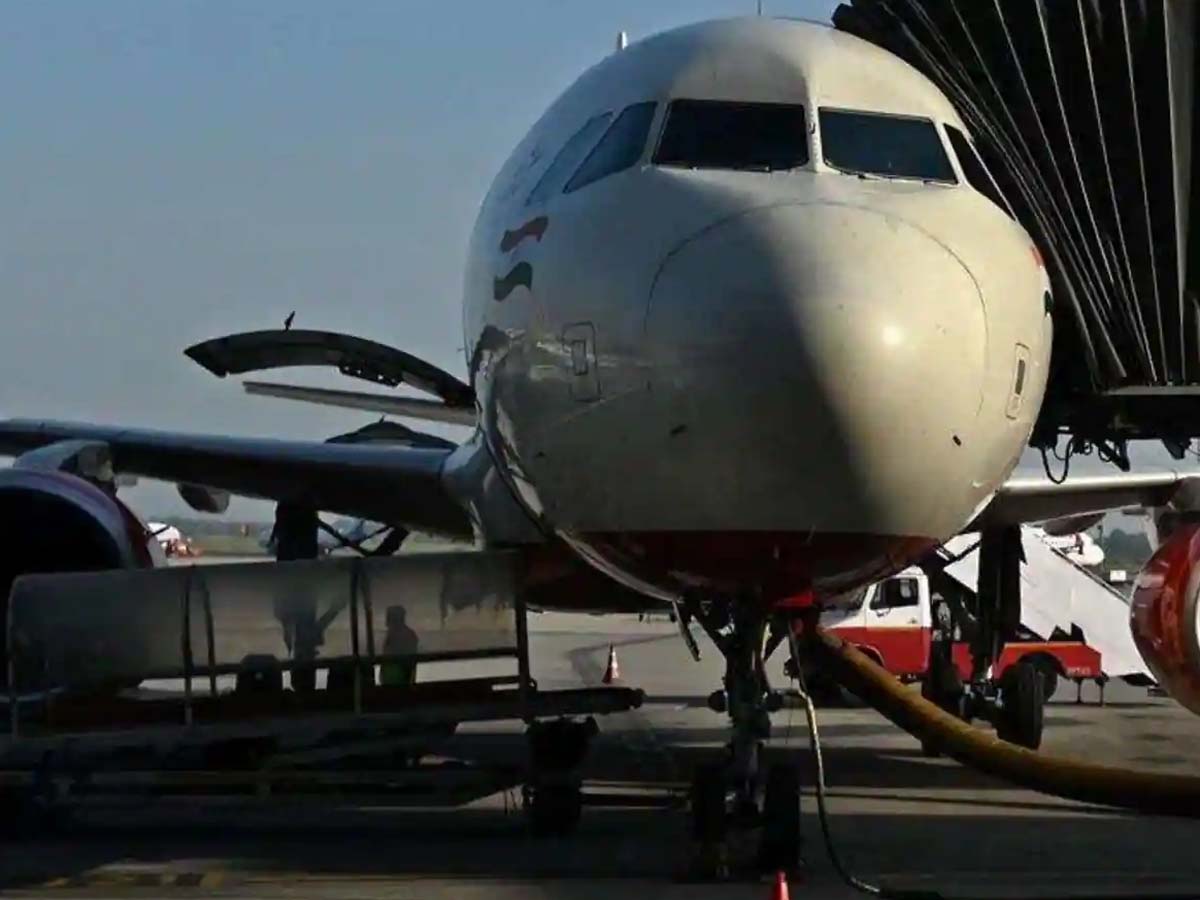 ఎయిర్ ఇండియాలో క‌రోనా క‌ల‌క‌లం: ఒకే విమానంలో 125 మందికి పాజిటివ్‌…