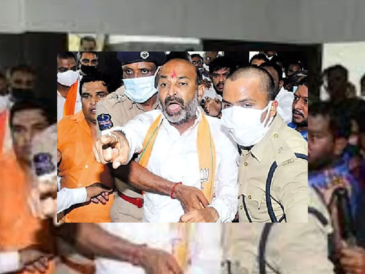 బండి సంజయ్‌పై నాన్‌ బెయిలబుల్‌ కేసులు..!