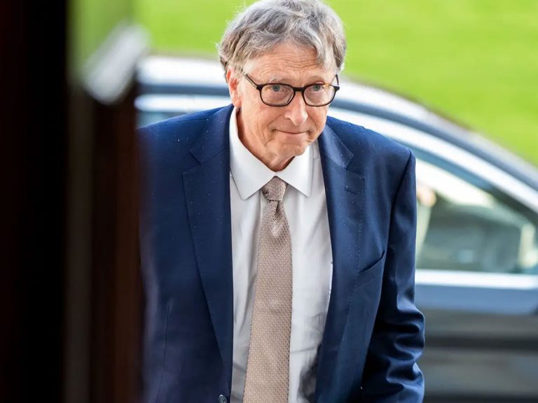 మైక్రోసాఫ్ట్‌ కీలక నిర్ణయం.. బిల్‌ గేట్స్‌పై తేల్చేయనుంది..!