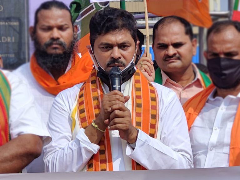 మరోసారి పోలీసులపై ఎంపీ సీఎం రమేష్ సంచలన వ్యాఖ్యలు.. త్వరలోనే రీకాల్..!