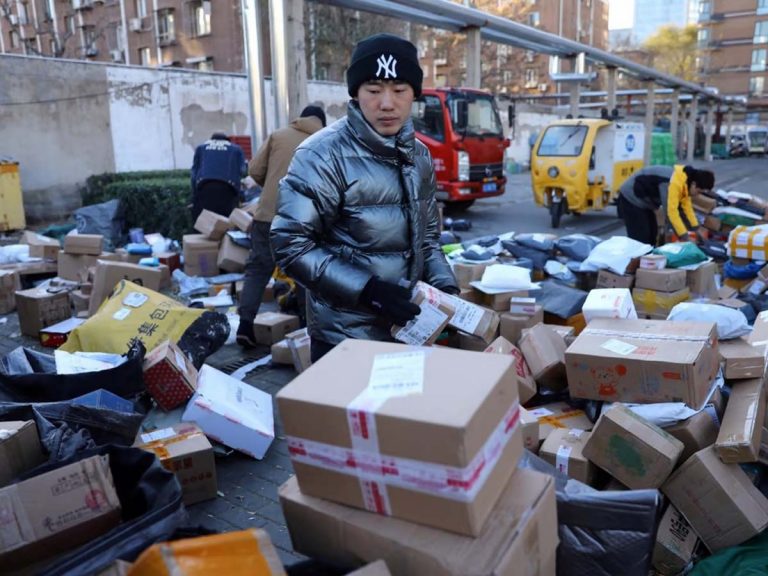 పార్శిల్ ద్వారా బీజింగ్‌కు ఒమిక్రాన్‌…