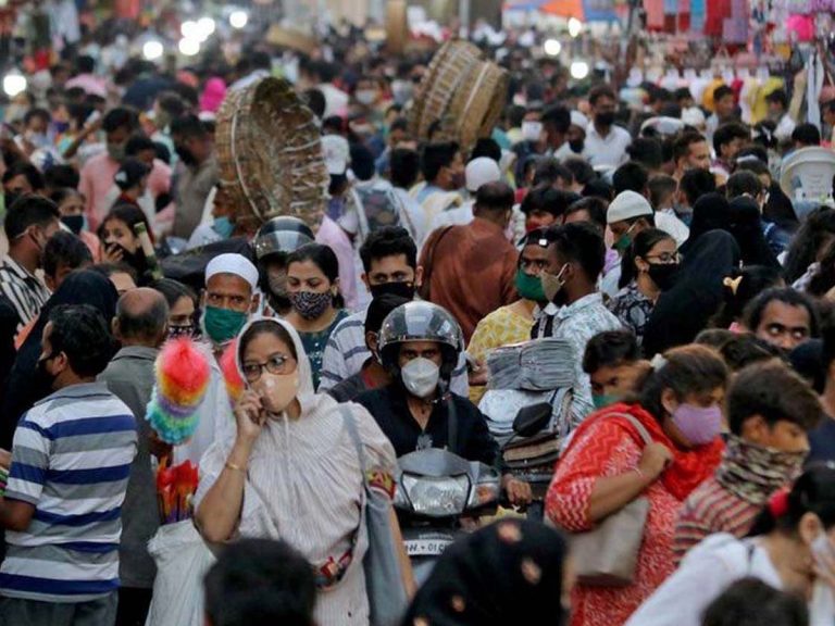 Covid 19: పెరుగుతున్న కరోనా కేసులు.. మళ్లీ ఆంక్షల బాట..!