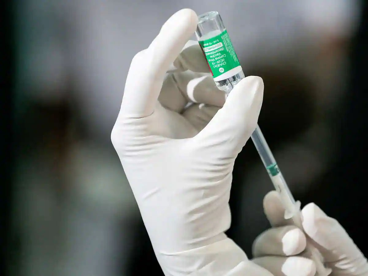 బ‌హిరంగ మార్కెట్లోకి కోవిడ్ టీకాలు…!!