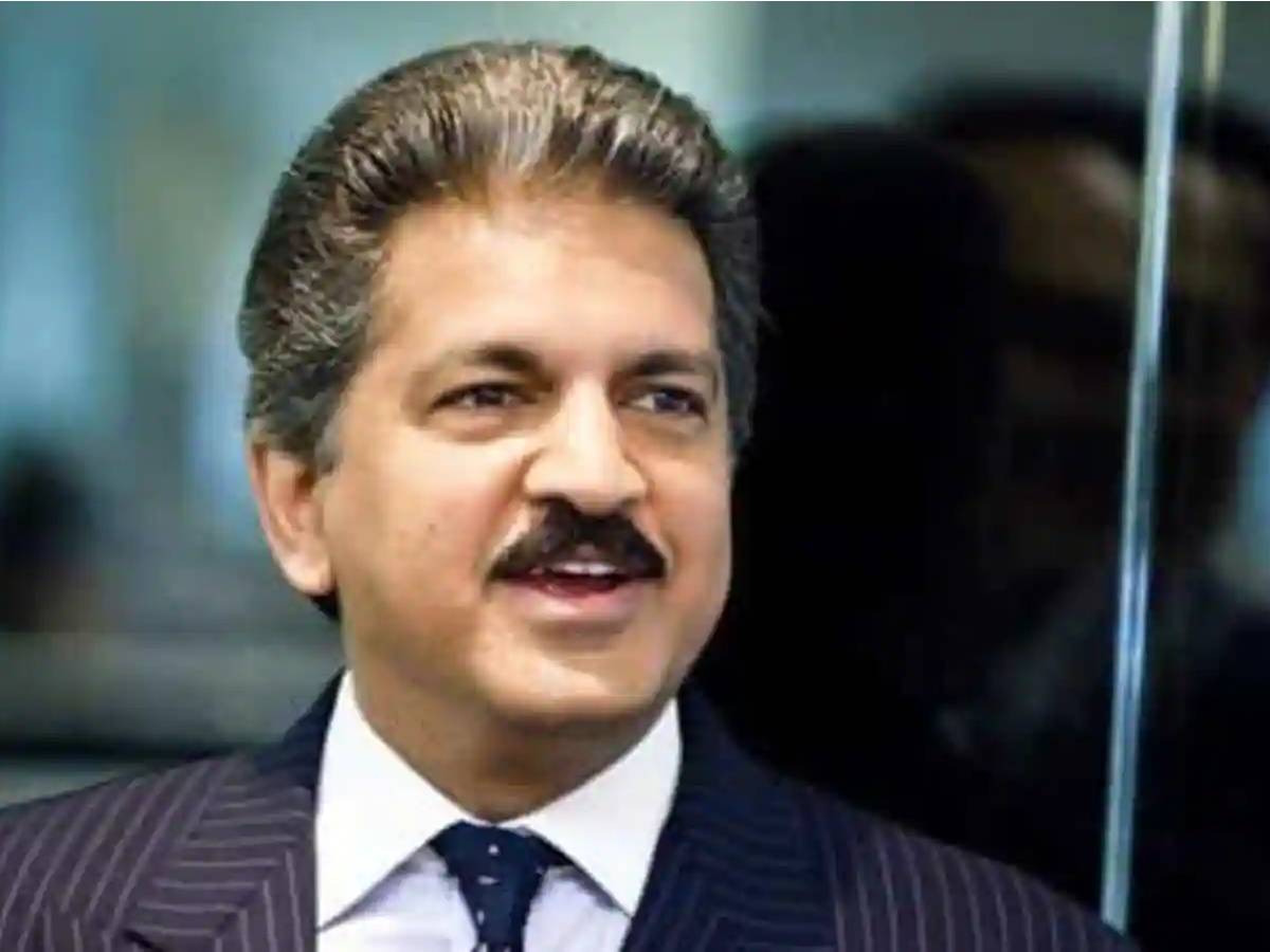 సోష‌ల్ మీడియా వేదిక‌లుగా వ్యాప‌ర దిగ్గ‌జాల‌కు ఆహ్వానాలు…