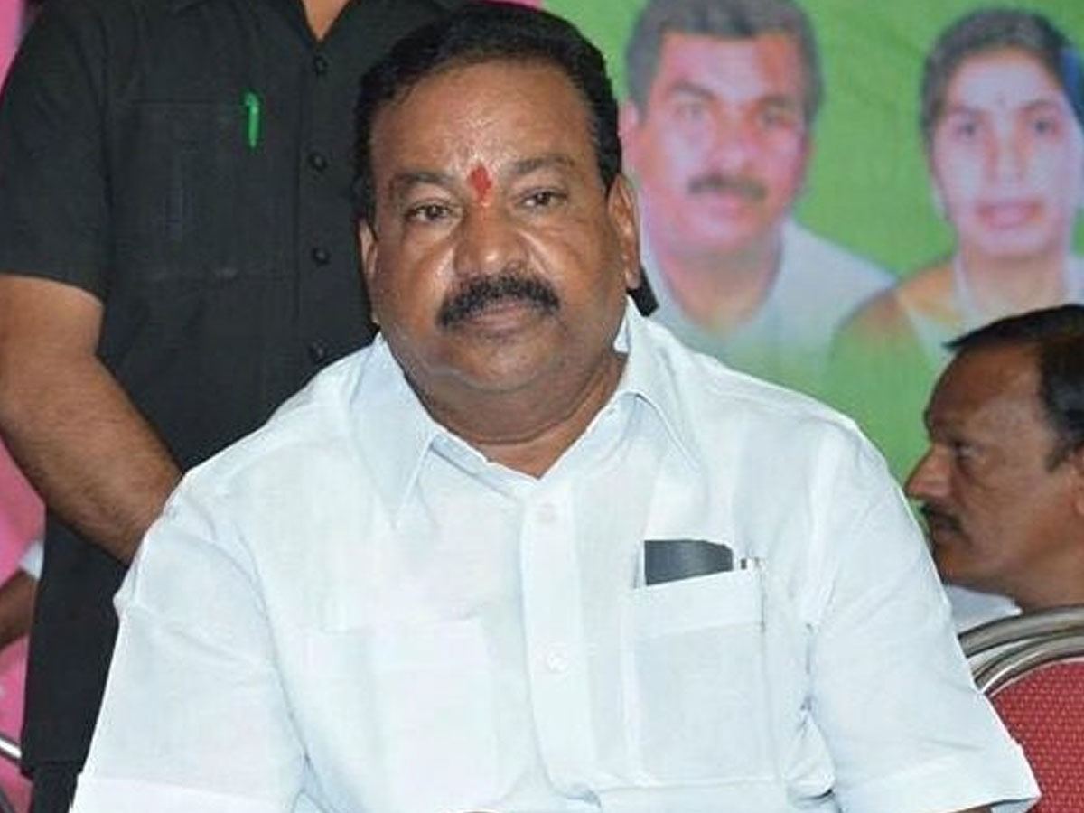 టీఆర్ఎస్‌ ఎమ్మెల్యే ఇంట్లో అగ్నిప్రమాదం.. ఆయన సతీమణికి గాయాలు