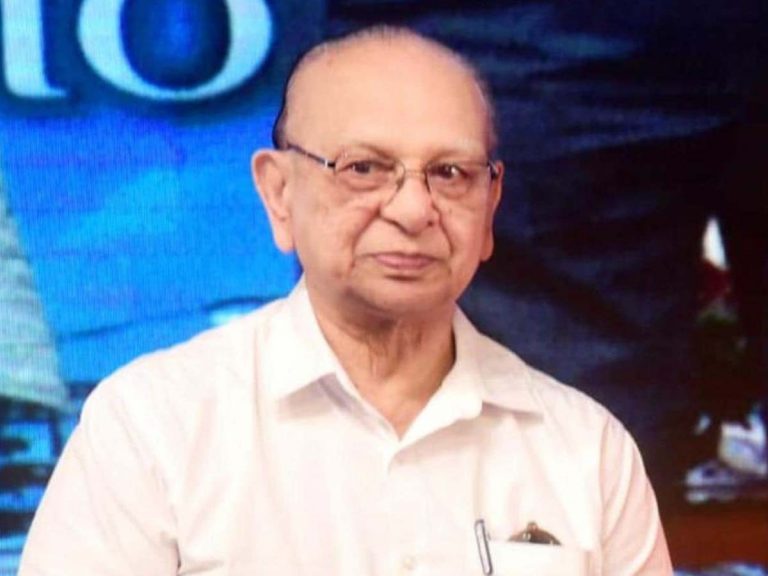 గోవాలో పొలిటిక‌ల్ హీట్‌.. పోటీ నుంచి త‌ప్పుకున్న మాజీ సీఎం..