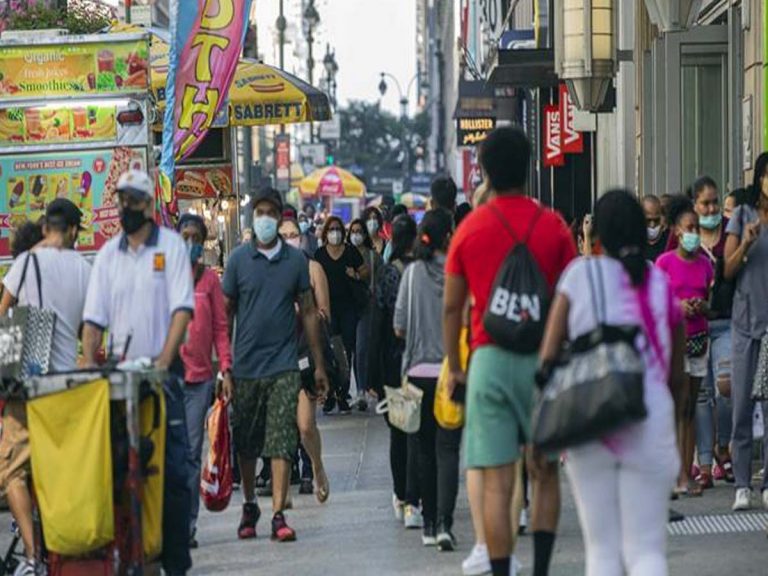 అమెరికాలో క‌రోనా విల‌యం:  ఒక్క‌రోజులో మిలియ‌న్‌ కేసులు న‌మోదు…