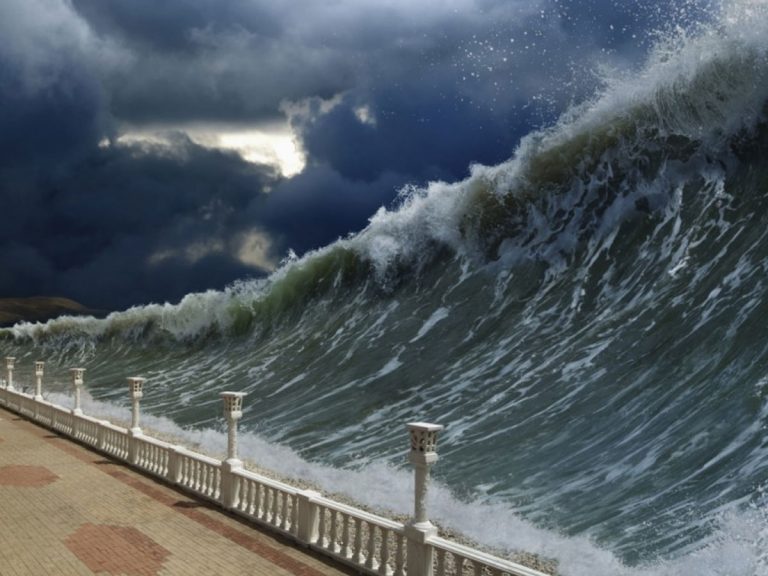 Goa Tsunami Alert: సునామీ హెచ్చరిక.. అర్థరాత్రి వణికిపోయిన జనం