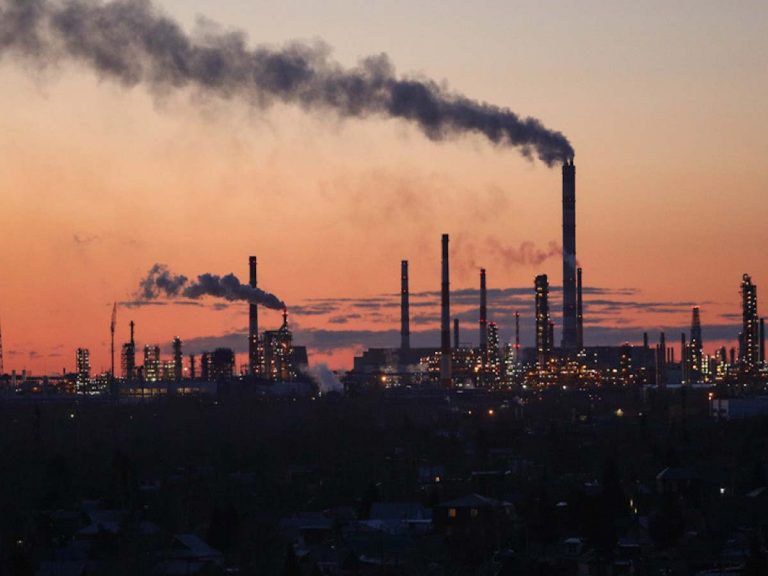 2021లో భారీగా పెరిగిన కాలుష్యం… వాతావ‌ర‌ణానికి ముప్పు త‌ప్ప‌దా?