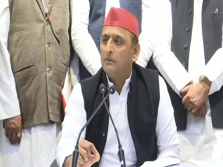 ఎన్నికల్లో గెలిస్తే ఉచిత విద్యుత్‌ ఇస్తాం: అఖిలేష్‌ యాదవ్‌