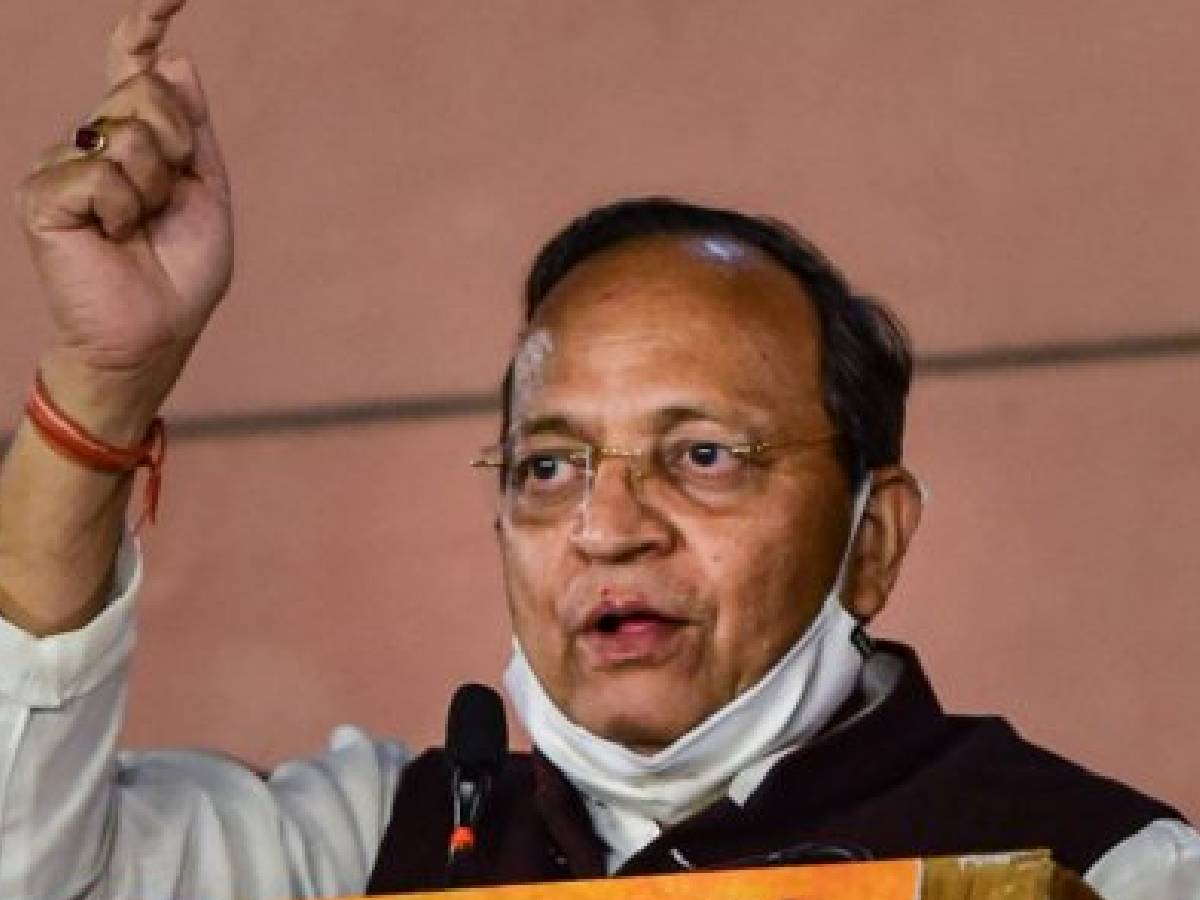 ఏపీలో ఖజానా ఖాళీ అయ్యి.. ప్రభుత్వం దివాళా తీసింది : అరుణ్ సింగ్