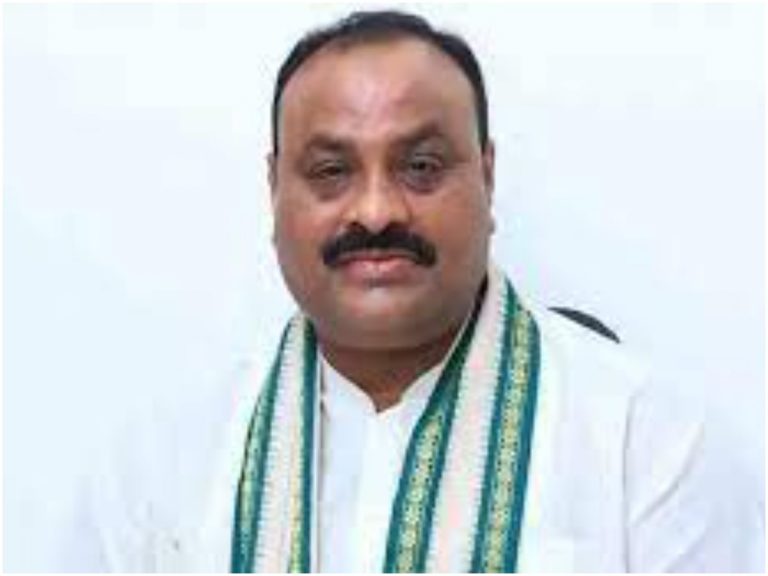 వైసీపీ నేతలవి నీచ రాజకీయాలు… అచ్చెన్న ఫైర్