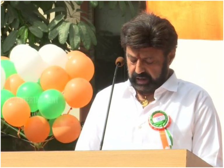 బసవతారకం ఆస్పత్రిలో జెండా ఆవిష్కరణ చేసిన బాలయ్య