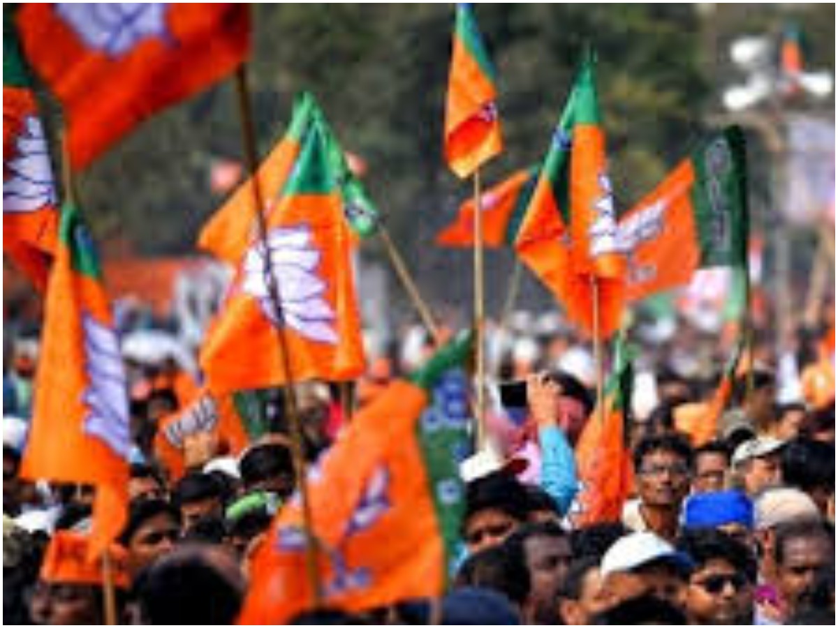 మణిపూర్ లో కమలం ఒంటరిపోరు