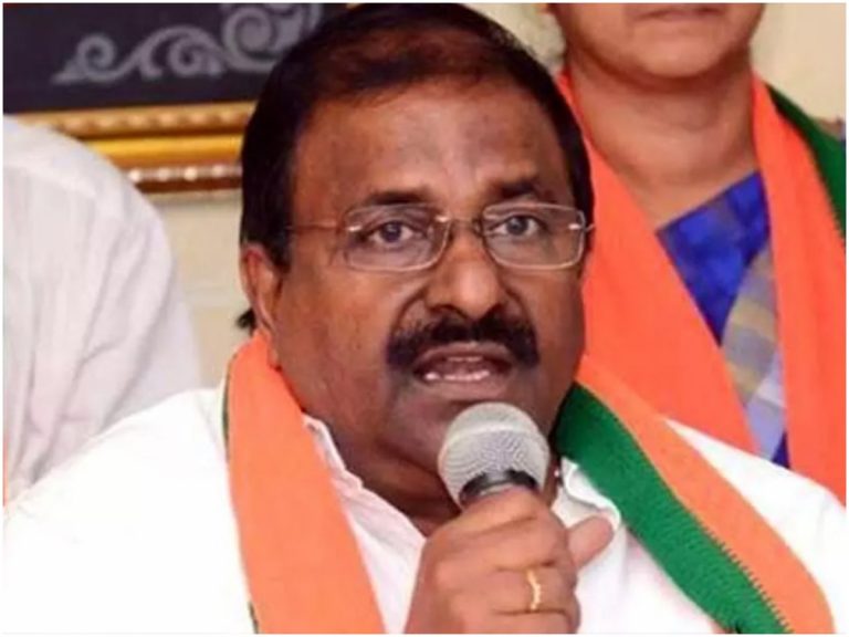 ఏపీ బీజేపీ కొత్త తరహా పేర్ల మార్పు రాజకీయం