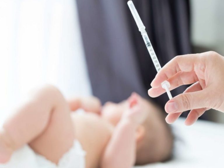 విషాదం… టీకా వికటించి ముగ్గురు చిన్నారులు మృతి