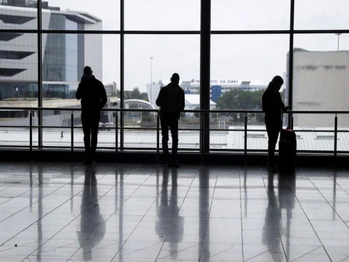 అమెరికా హెచ్చ‌రిక‌: ఆ 22 దేశాల‌కు వెళ్ల‌కండి…