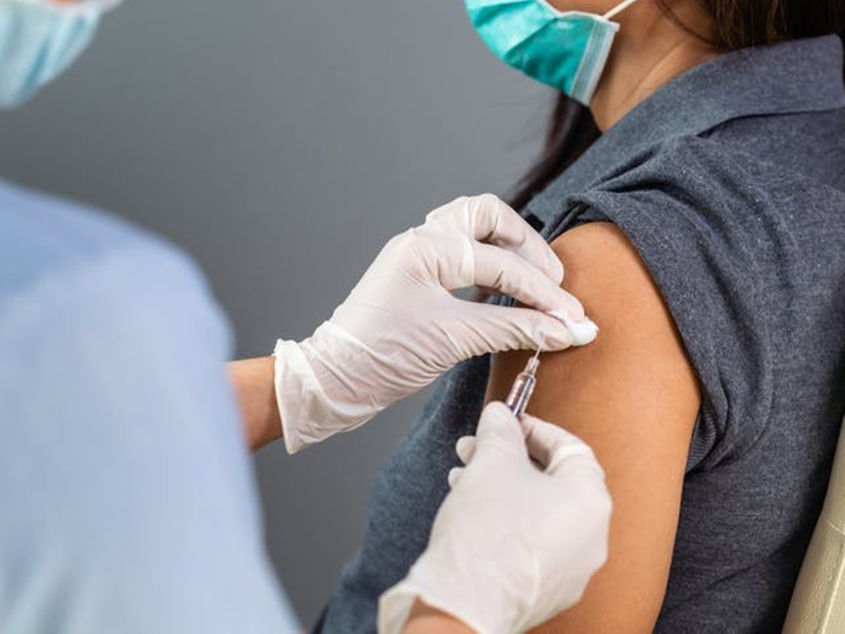 కరోనాపై రాష్ట్రాలకు కేంద్రం అలర్ట్.. ఇకపై రాత్రి 10 గంటల వరకు టీకాలు