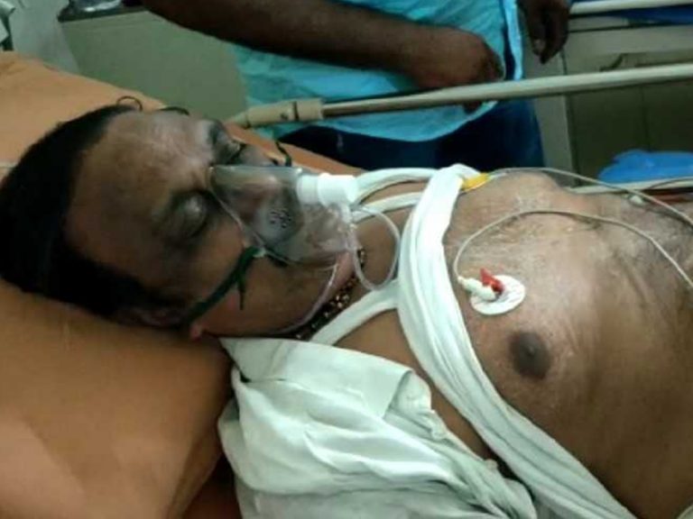 టీడీపీ నేత చదలవాడ అరవింద్‌బాబుపై పోలీసుల దాడి