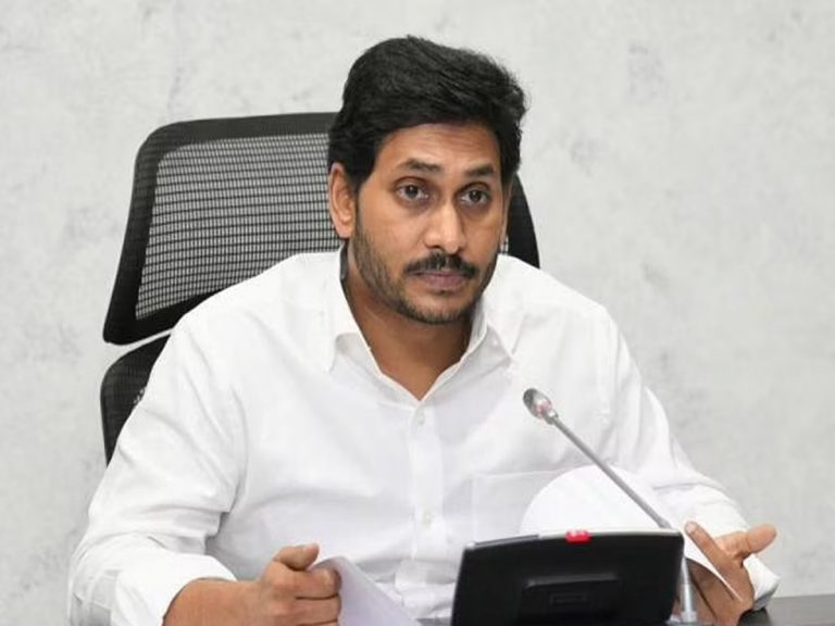 CM Jagan: త్వరలోనే మంత్రి వర్గ విస్తరణ.. వాళ్లు పార్టీ కోసం పనిచేయాలి