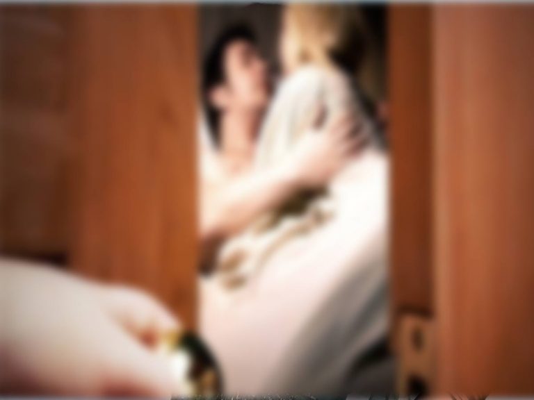 మరిది మోజులో వదిన.. అర్ధరాత్రి వరకు ఆ పనిలోనే.. చివరకు