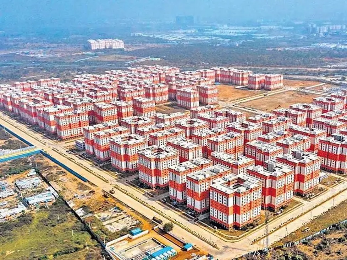 నిరుపేదలకు శుభవార్త.. ప్రారంభానికి సిద్ధమవుతున్న సర్కారు ఇళ్లు