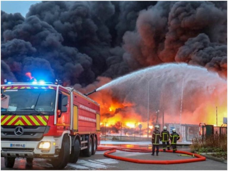 చైనాలో ఘోర అగ్ని ప్రమాదం…9 మంది మృతి