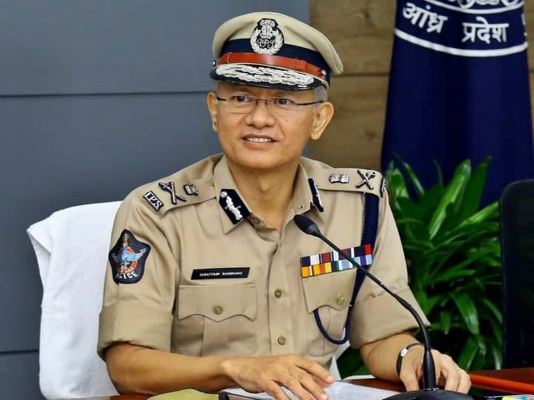 దేశంలోనే బెస్ట్ డీజీపీగా ఏపీ డీజీపీ గౌతమ్ సవాంగ్