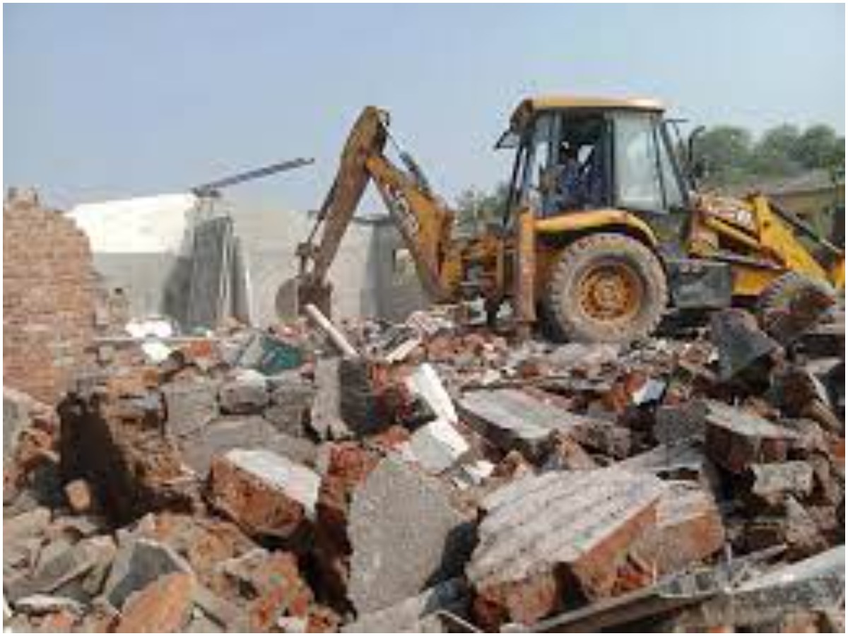 సంగారెడ్డి, నిజాంపేట్ మున్సిపాలిటీలలో టాస్క్ ఫోర్స్ కూల్చివేతలు