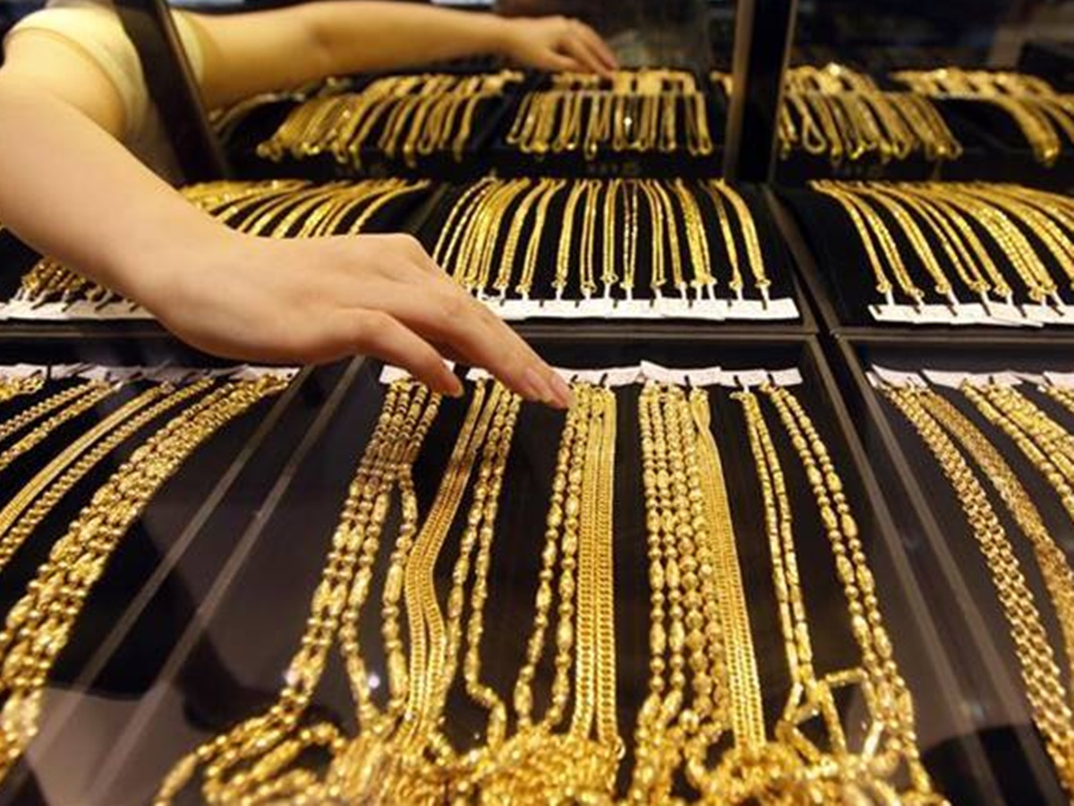 Gold Rates: మగువలకు షాక్.. ఆల్‌టైం గరిష్టానికి చేరిన బంగారం ధరలు