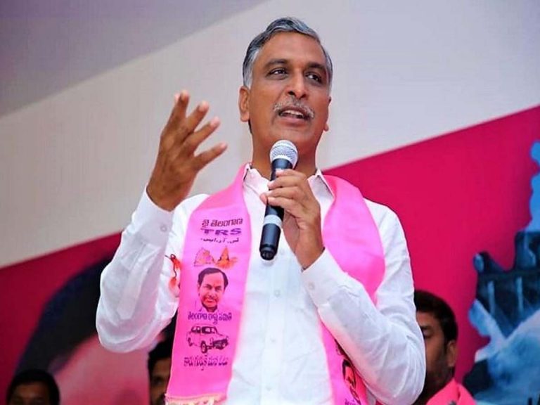 పేద బిడ్డలు ఇంగ్లీష్‌ మీడియంలో చదువు కోవద్దా..? : మంత్రి హరీష్ రావు