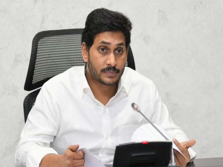 ఏపీలో ఈ నెలాఖరు నాటికి వైద్యశాఖలో 30వేల ఖాళీలు భర్తీ