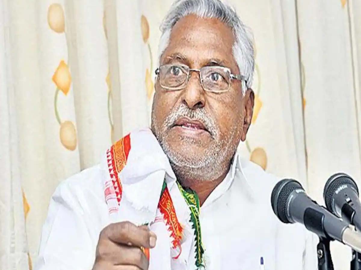 కాళేశ్వరం జాతీయ హోదాను కేసీఆర్‌ అడ్డుకున్నారు: జీవన్ రెడ్డి