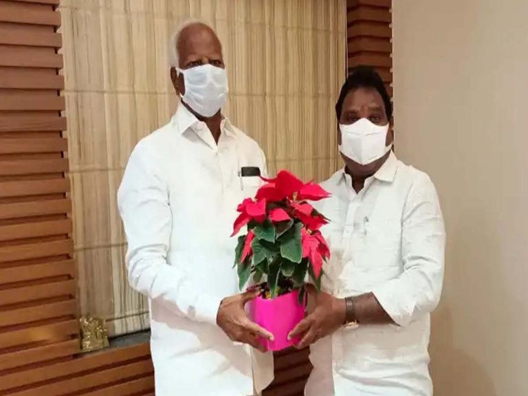 ఎమ్మెల్సీ కడియంను కలిసిన ఎమ్మెల్యే అరూరి రమేష్