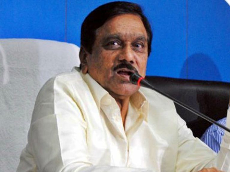 భావోద్వేగానికి గురై కంటతడి పెట్టుకున్న మాజీ డిప్యూటీ సీఎం