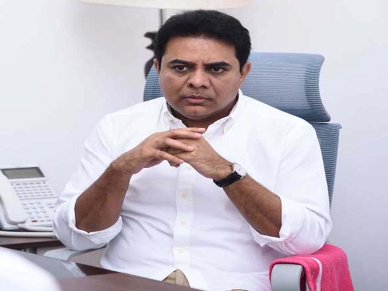 కేంద్ర బడ్జెట్ పై మంత్రి కేటీఆర్ ఫైర్